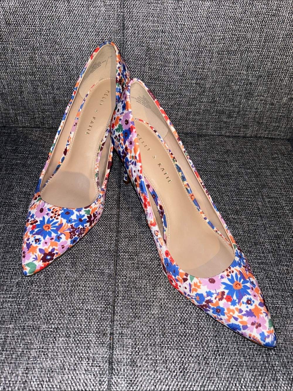 Kelly & Katie Floral Pointed Pumps in Blue, Red & Pink - Picture 8 of 8